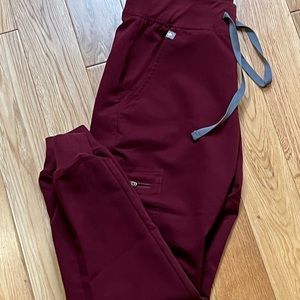XS petite maroon Zamora